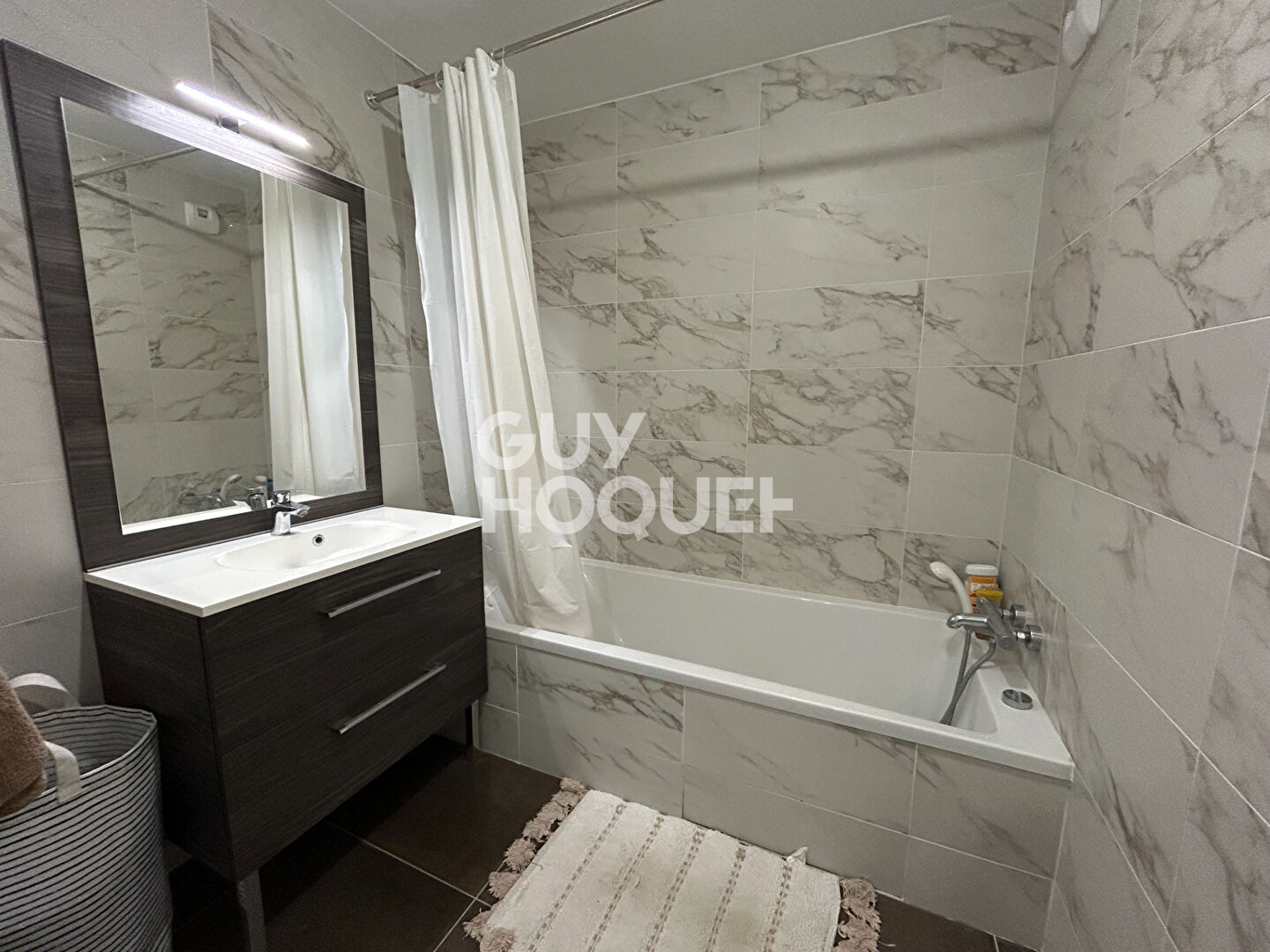 Appartement T2 de 49 m2 - Charbonnieres Les Bains