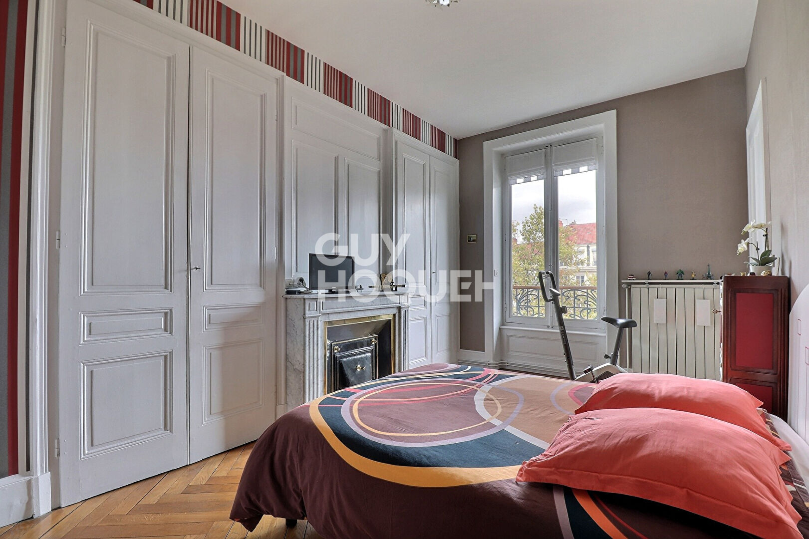 Beau T4 avec cachet de l'ancien - Place Jean Macé