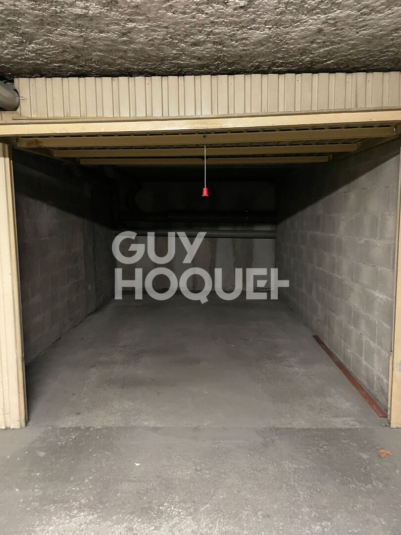 Garage en sous sol à louer