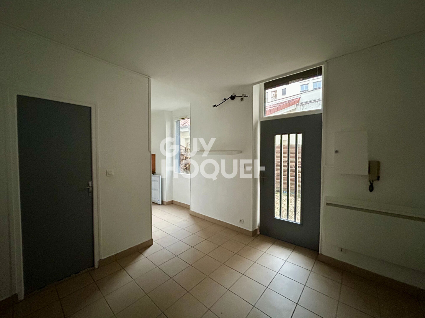 STUDIO 18m² avec terrasse privative / Saxe Gambetta