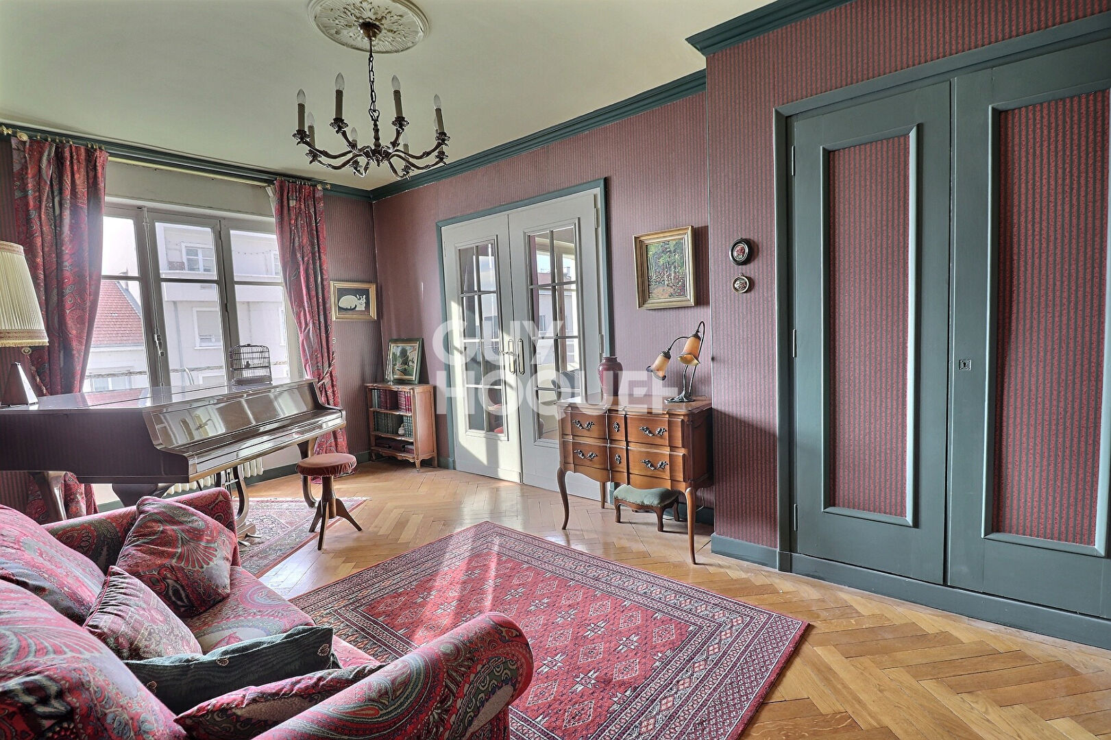 T4 avec cachet de l'ancien proximité Place Jules Guesde