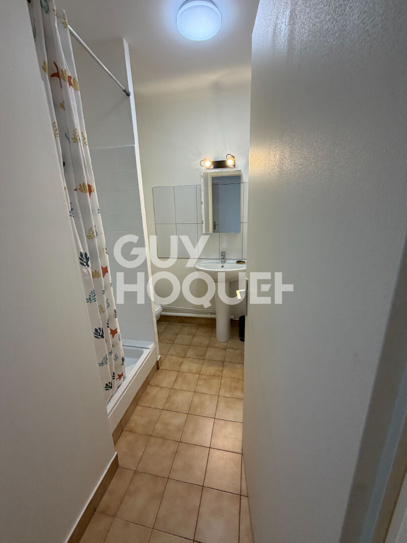 T1 meublé de 22.35m²  dans le 8éme arrondissement