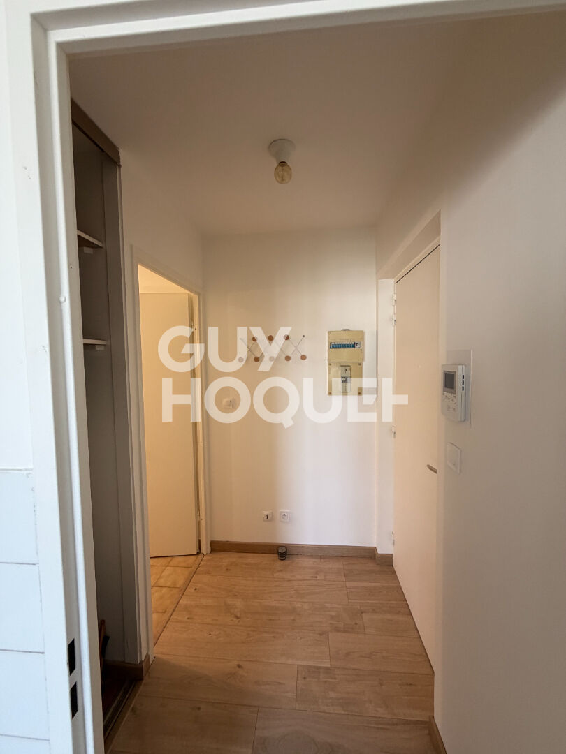 T1 meublé de 22.35m²  dans le 8éme arrondissement