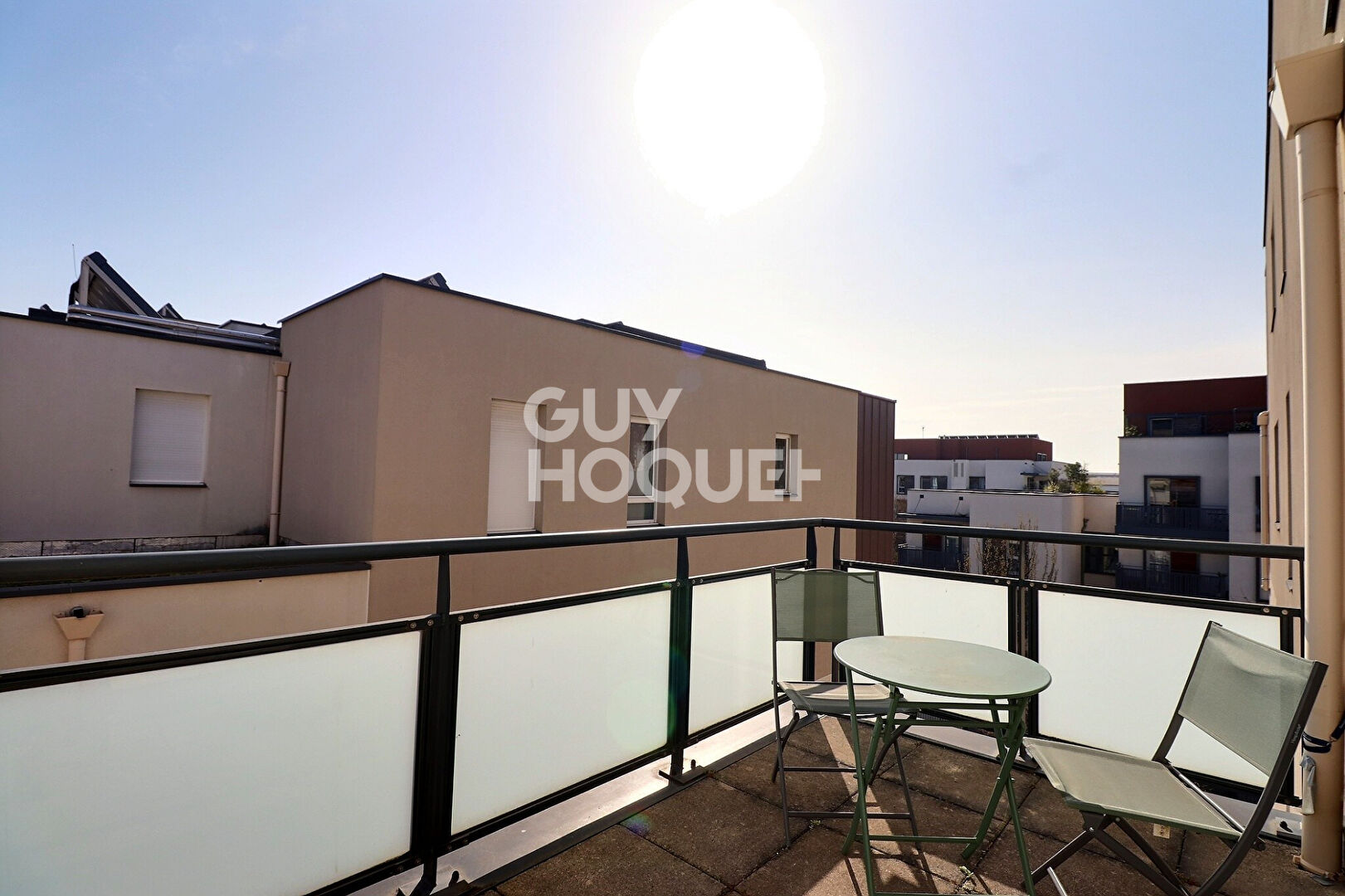 T2 dernier étage avec garage secteur Jean Macé