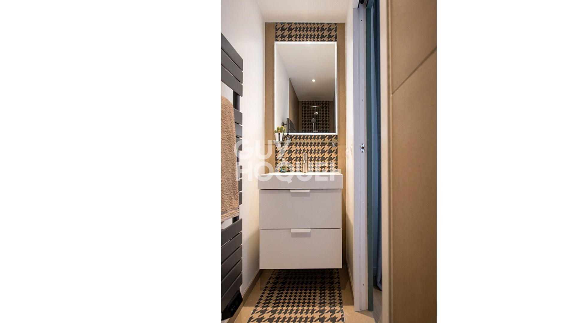 Charmant T2 Place Saint Louis