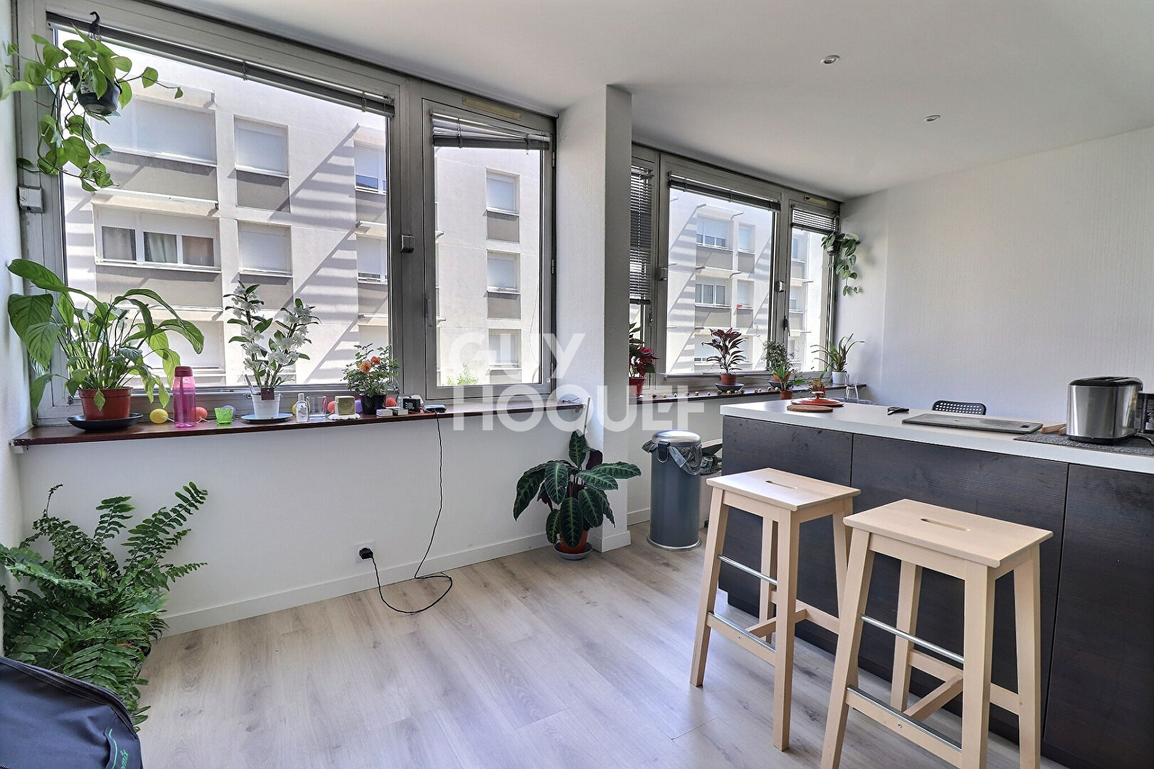 T4 traversant de 90m² - Quai du Rhône / Général Frère