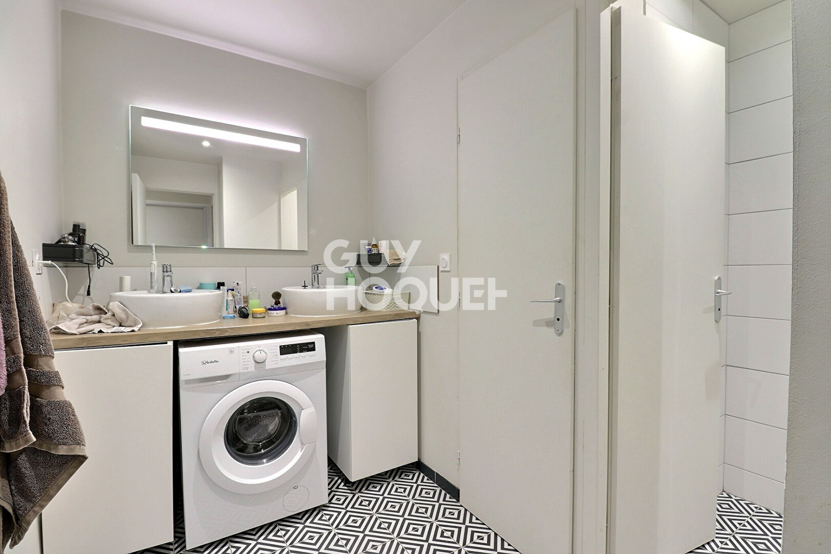 T4 traversant de 90m² - Quai du Rhône / Général Frère