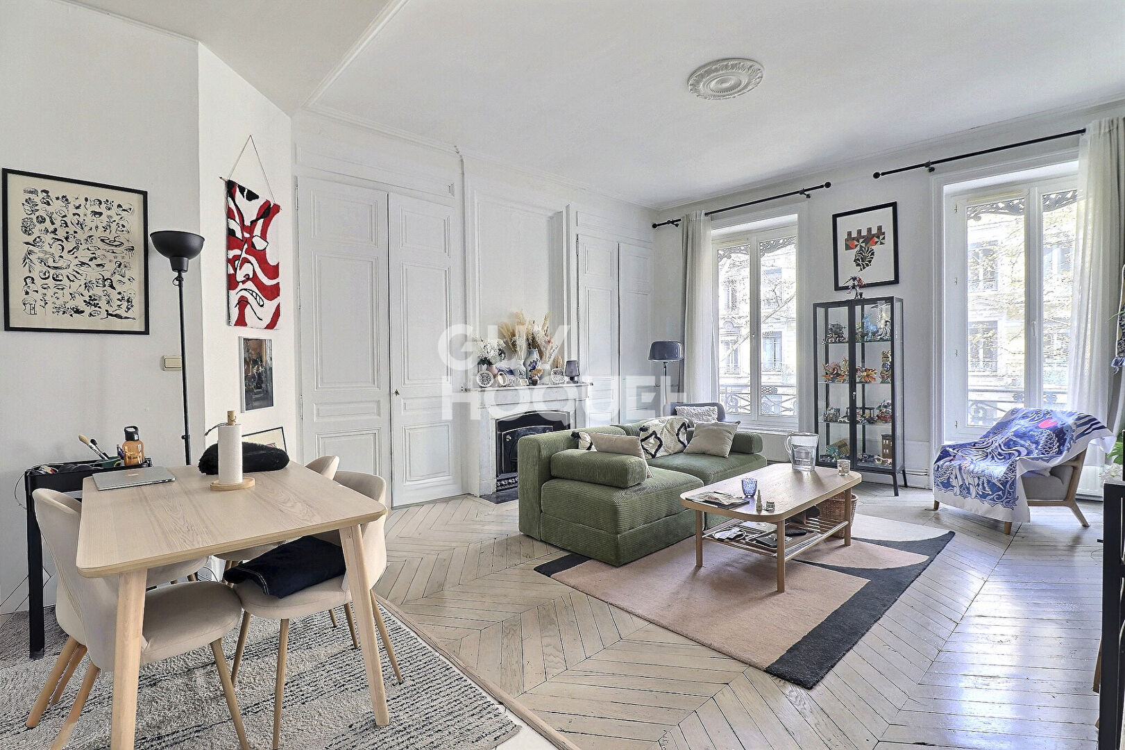 Grand T2 traversant cachet de l'ancien - Saxe Gambetta