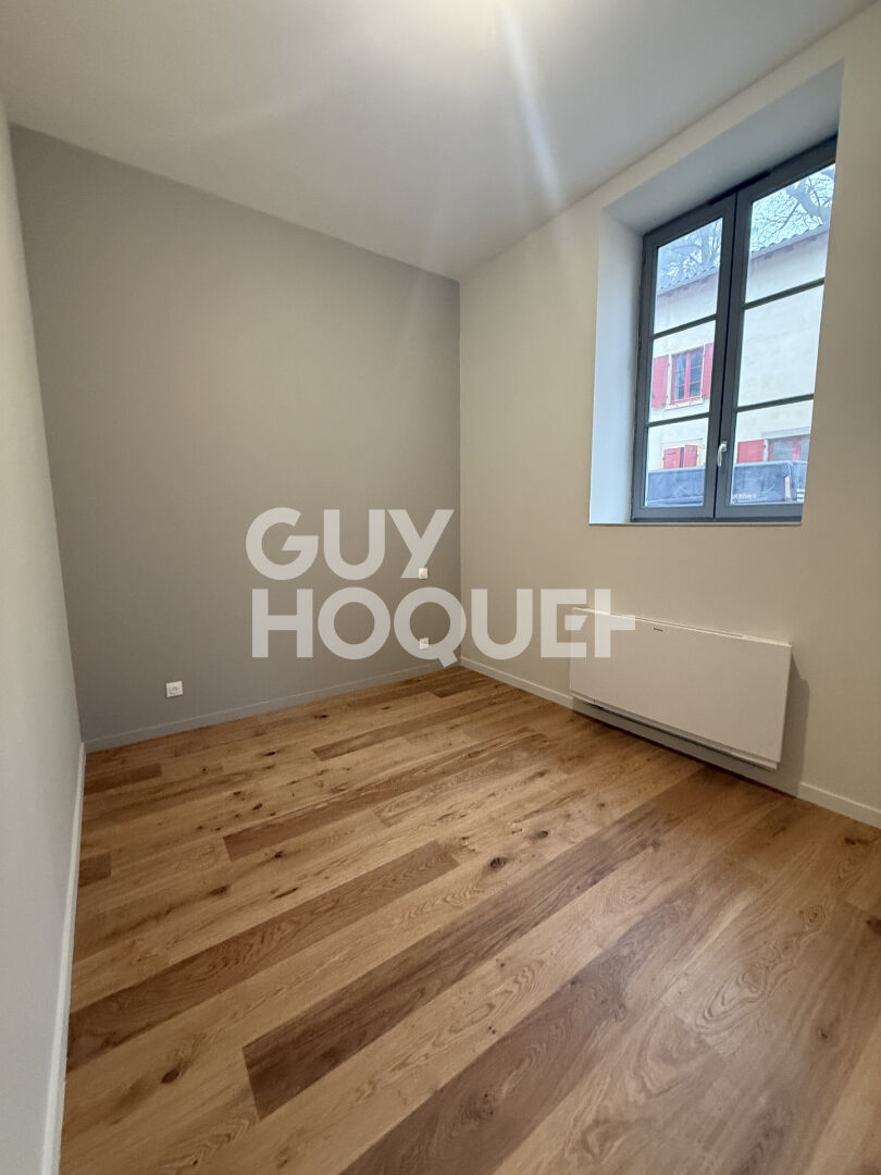 T3 Entièrement rénové de 62m² avec 70m² de terrasse / Charbonnières les Bains