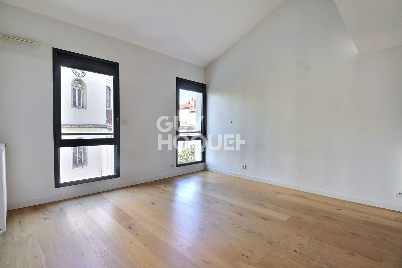 Appartement T3bis avec mezzanine et balcon - Quartier Saint-Louis