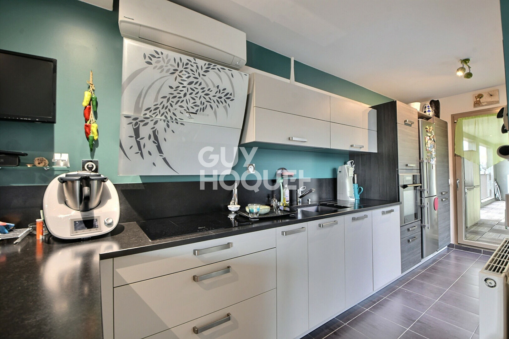 À VENDRE, DERNIER ETAGE, Appartement lumineux de 104 m² avec double balcon et vue dégagée, Dernier étage, Lyon 8ème (69008)