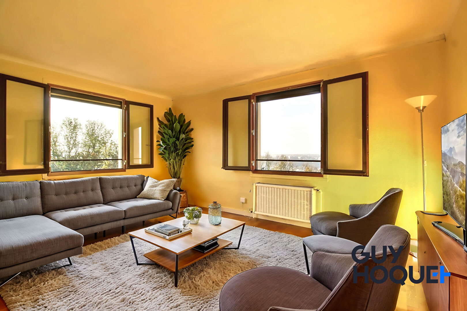 Appartement de deux pièce avec vue.