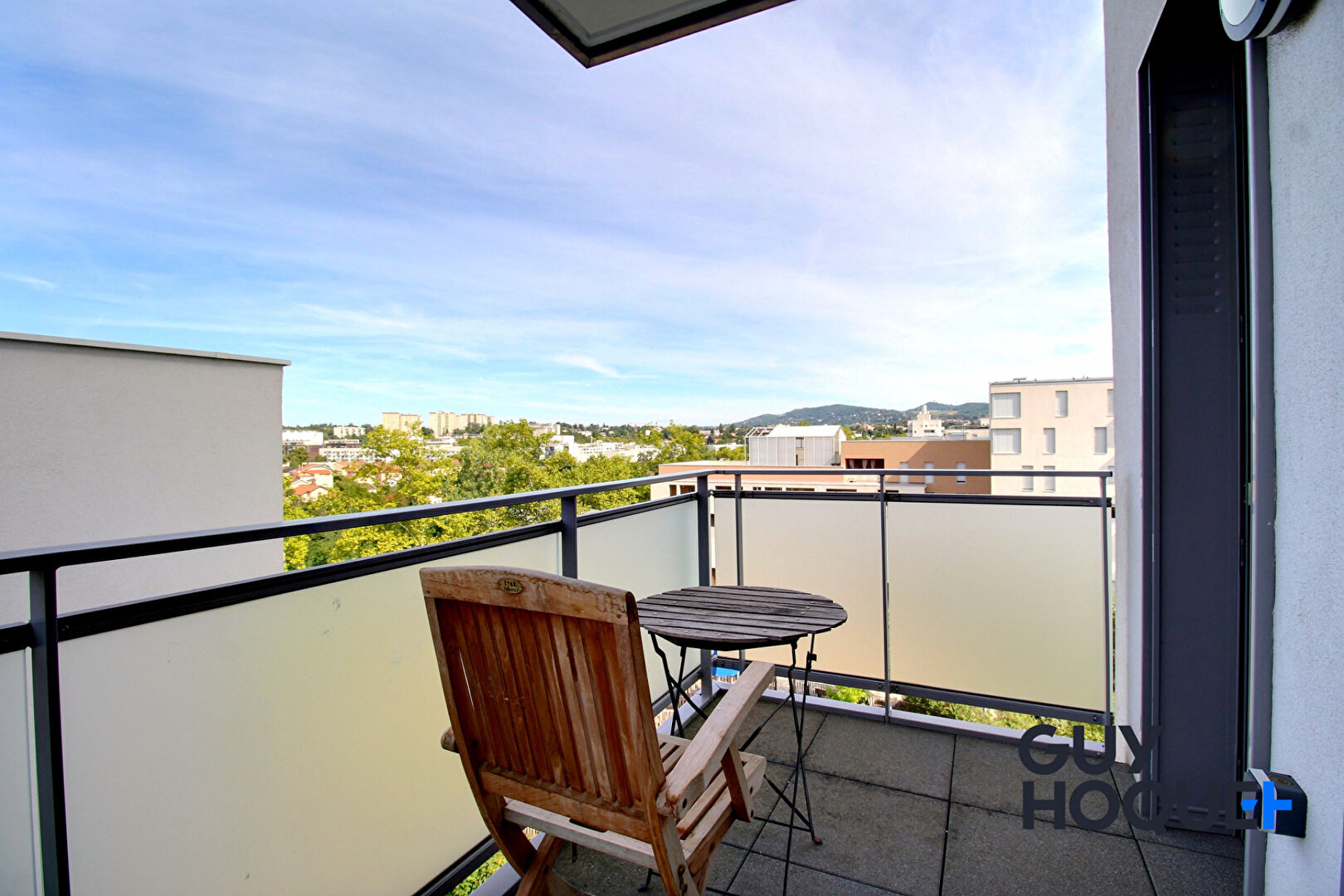 Trois pièces - Balcon - Copropriété de 2019