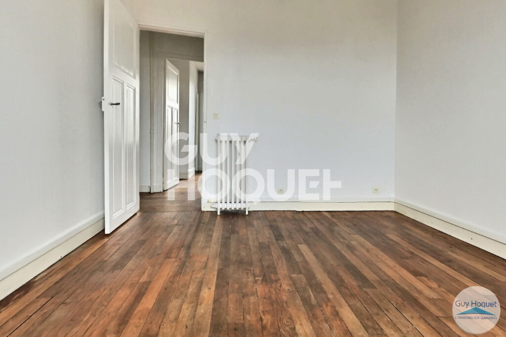 ALFORTVILLE-2 PIECES PROCHES COMMERCES