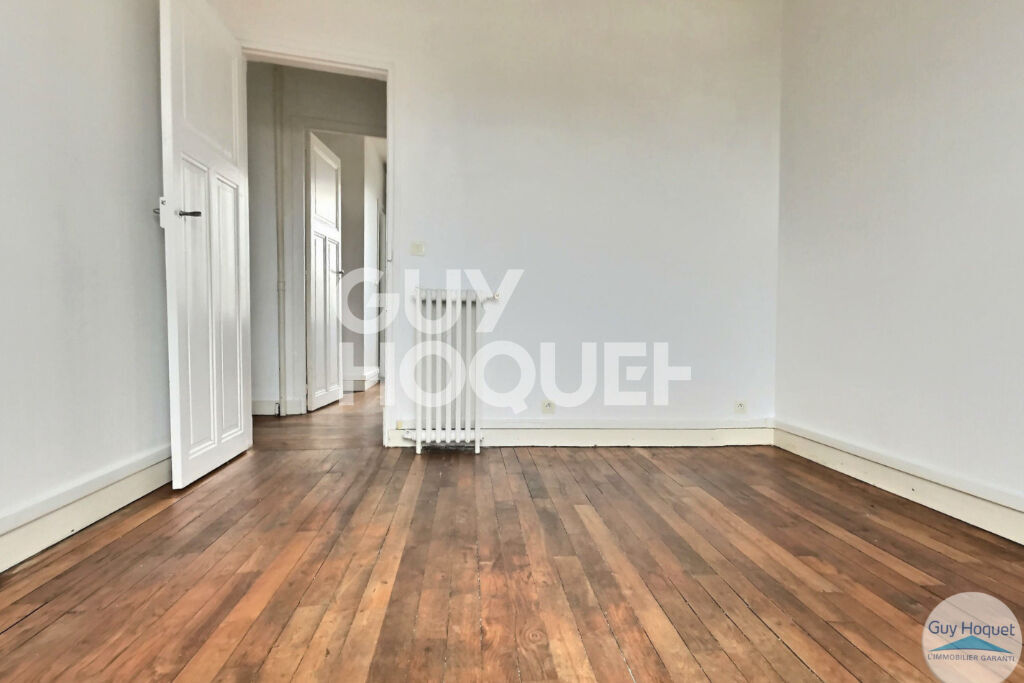 ALFORTVILLE-2 PIECES PROCHES COMMERCES