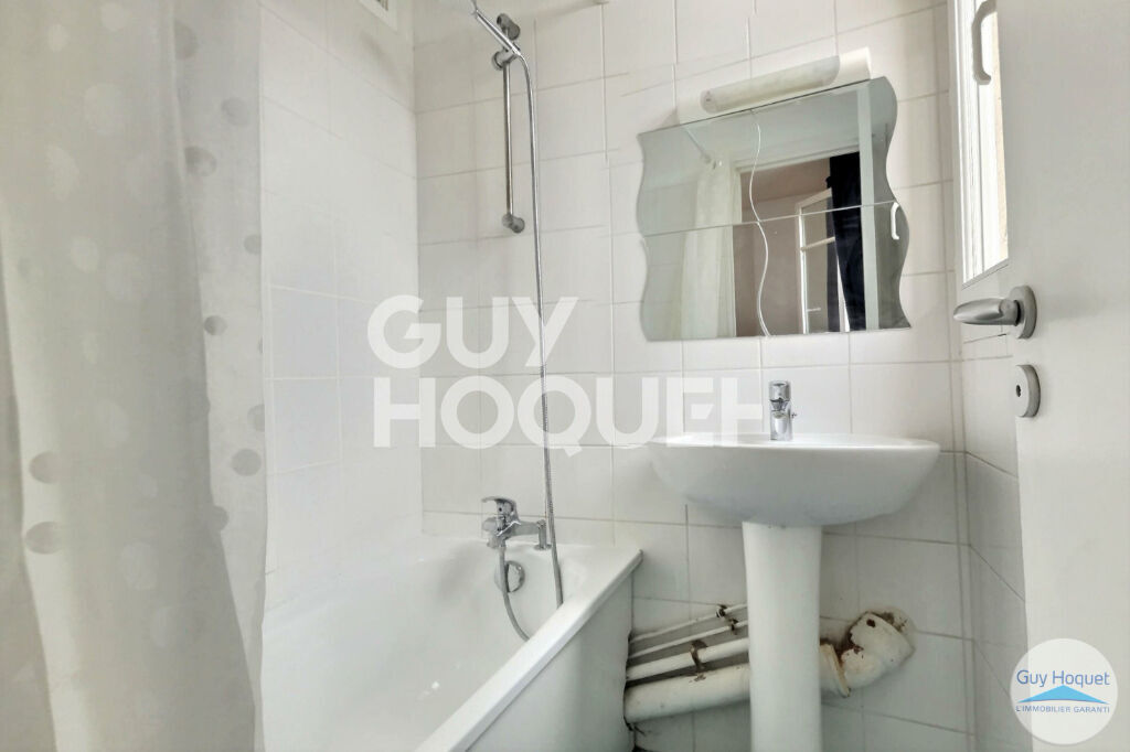 ALFORTVILLE-2 PIECES PROCHES COMMERCES