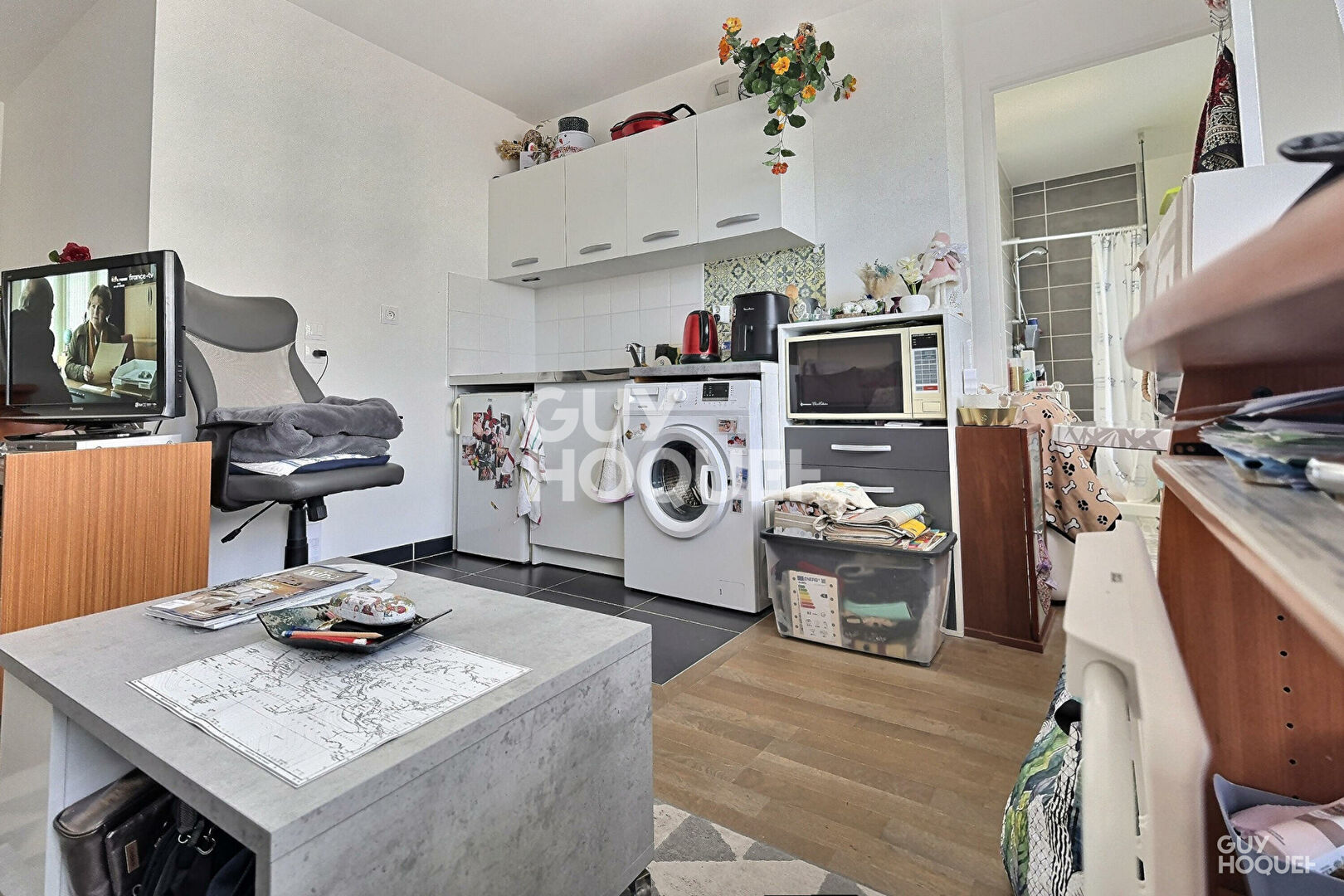 STUDIO - PROCHE METRO RÉSIDENCE RECENTE