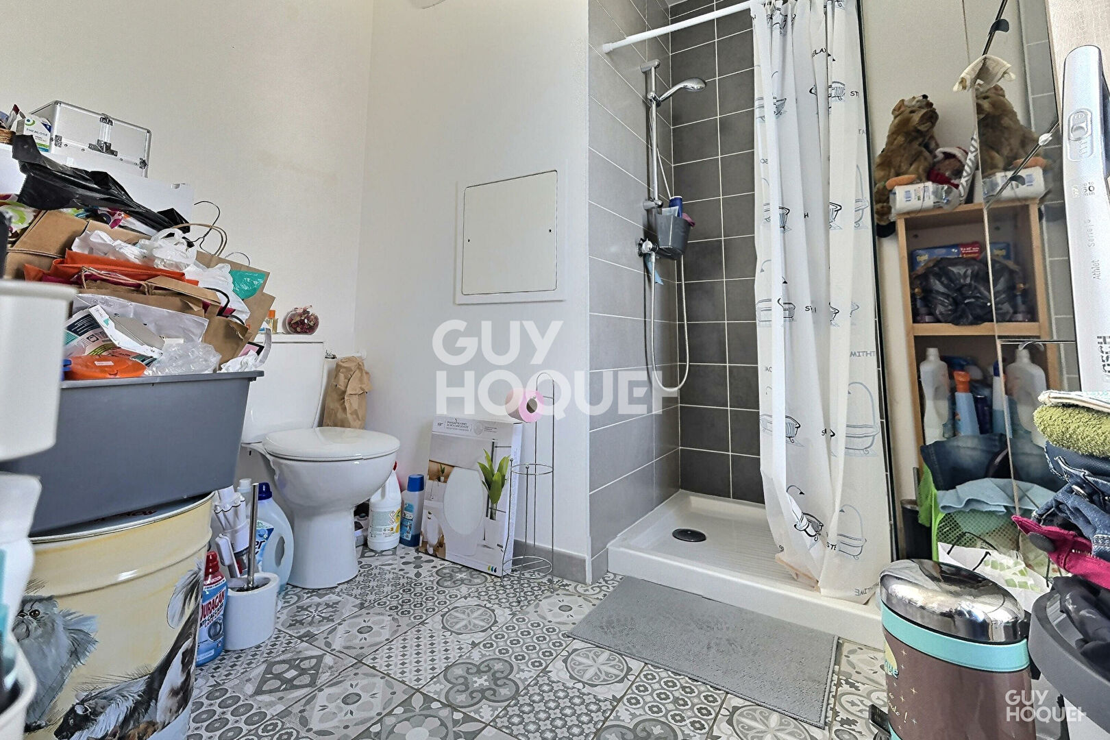 STUDIO - PROCHE METRO RÉSIDENCE RECENTE