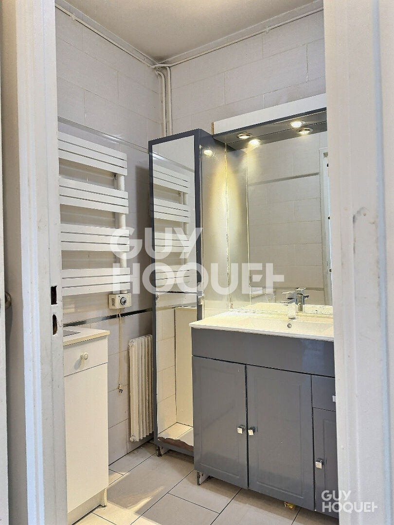 Appartement 3 pièces lumineux au dernier étage à Alfortville - 269 000 