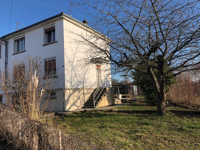 Maison de 100 m² à vendre à AUBOUE (54580).