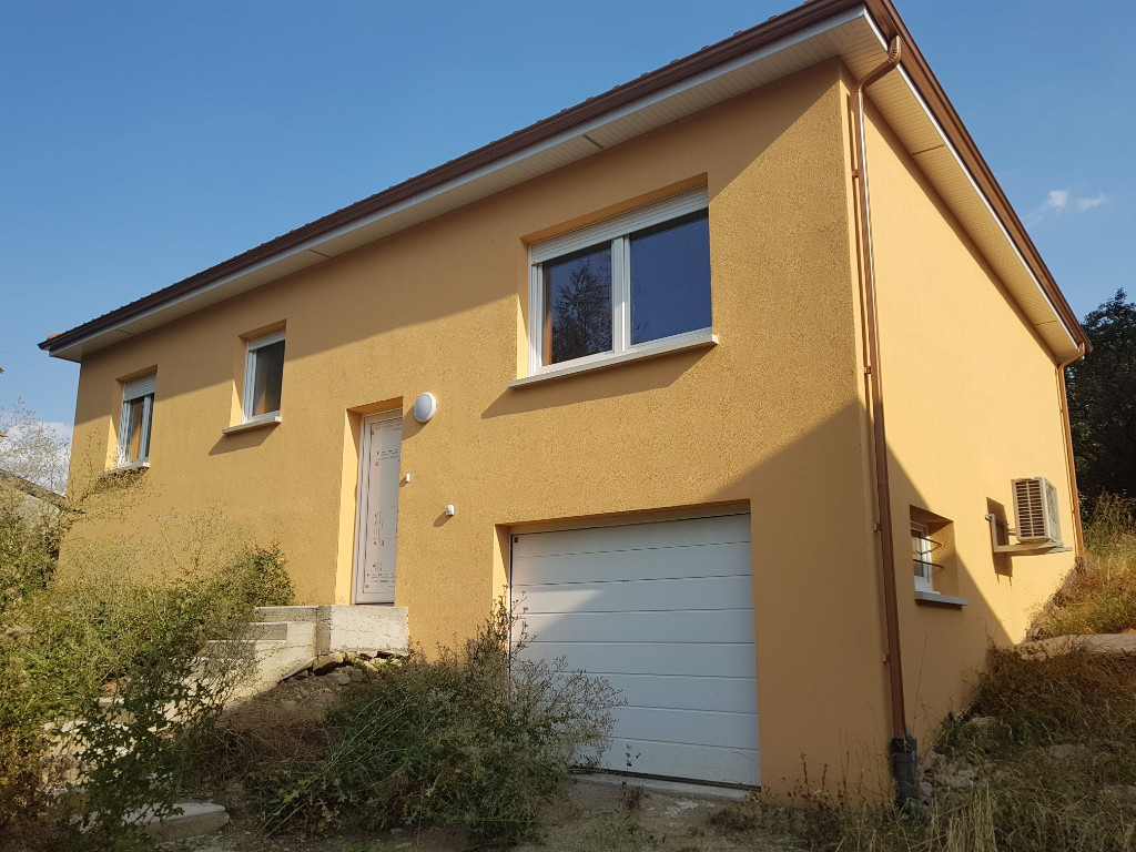 Maison d'environ 90 m² à vendre à SILLY EN SAULNOIS (57420).