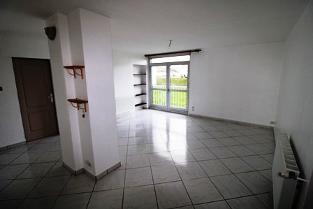 À vendre, appartement d'une surface habitable de 74 m², 4 pièces à MAIZIERES LES METZ (57280).