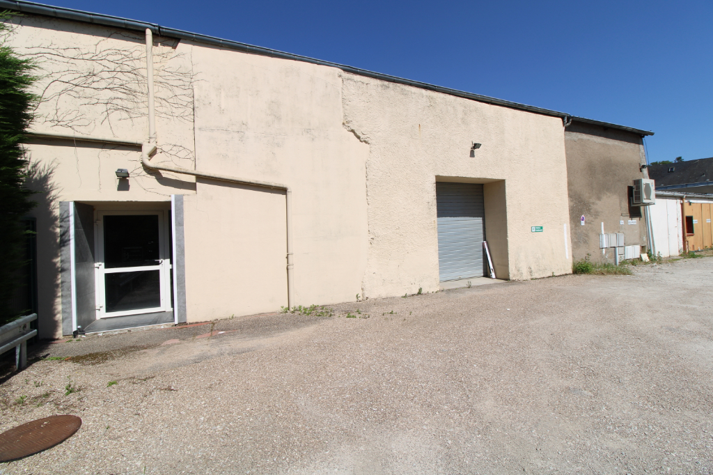 Locaux commerciaux 450 m2