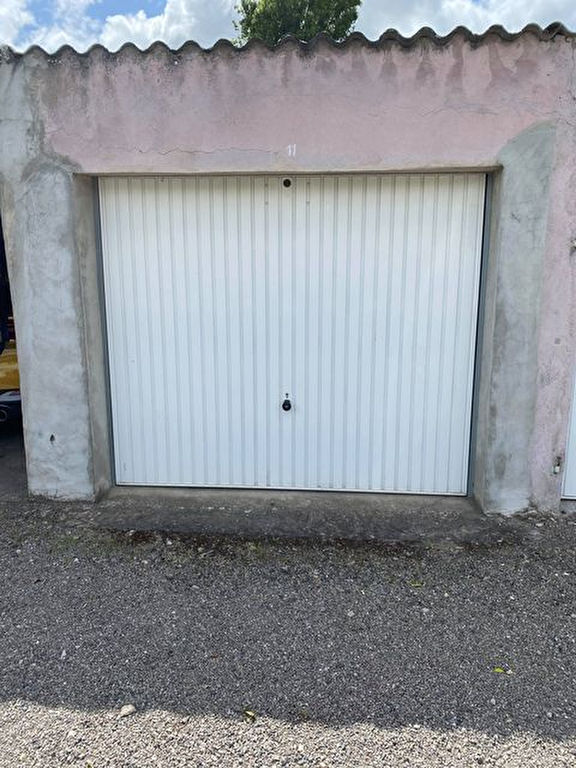 Parking / box Maizieres Les Metz 15 m2