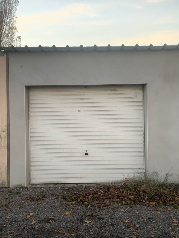 Parking / box Maizières-Lès-Metz 14 m2
