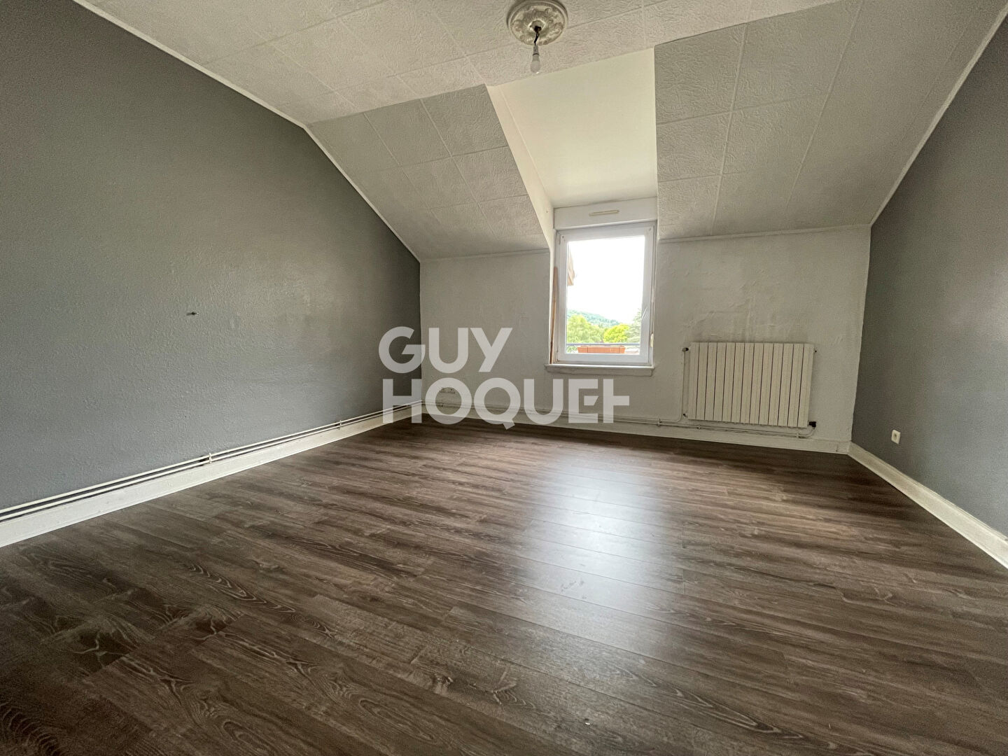 Location d'un appartement T3 à CLOUANGE avec place de parking