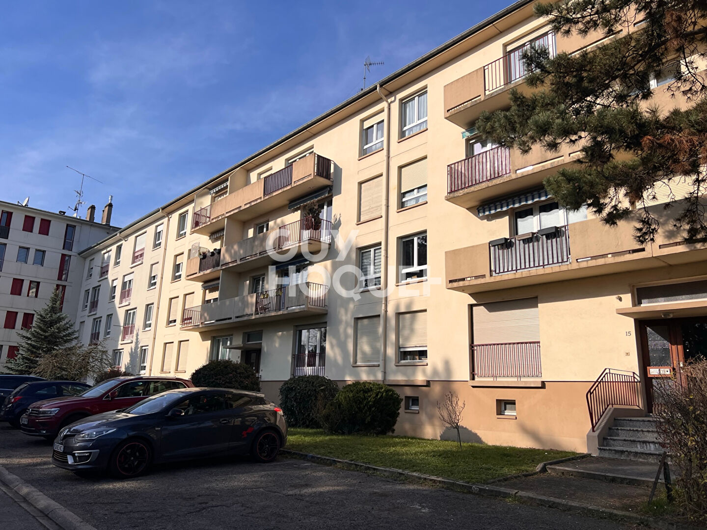 Appartement  avec garage, cave et balcon.