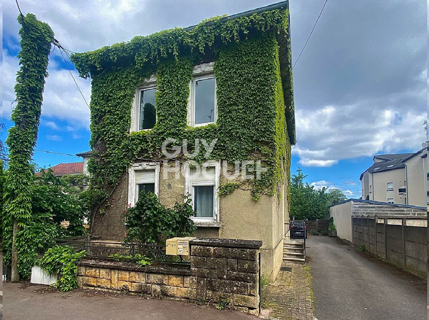 LOCATION : appartement duplex 3 pièces (64 m²) à TALANGE