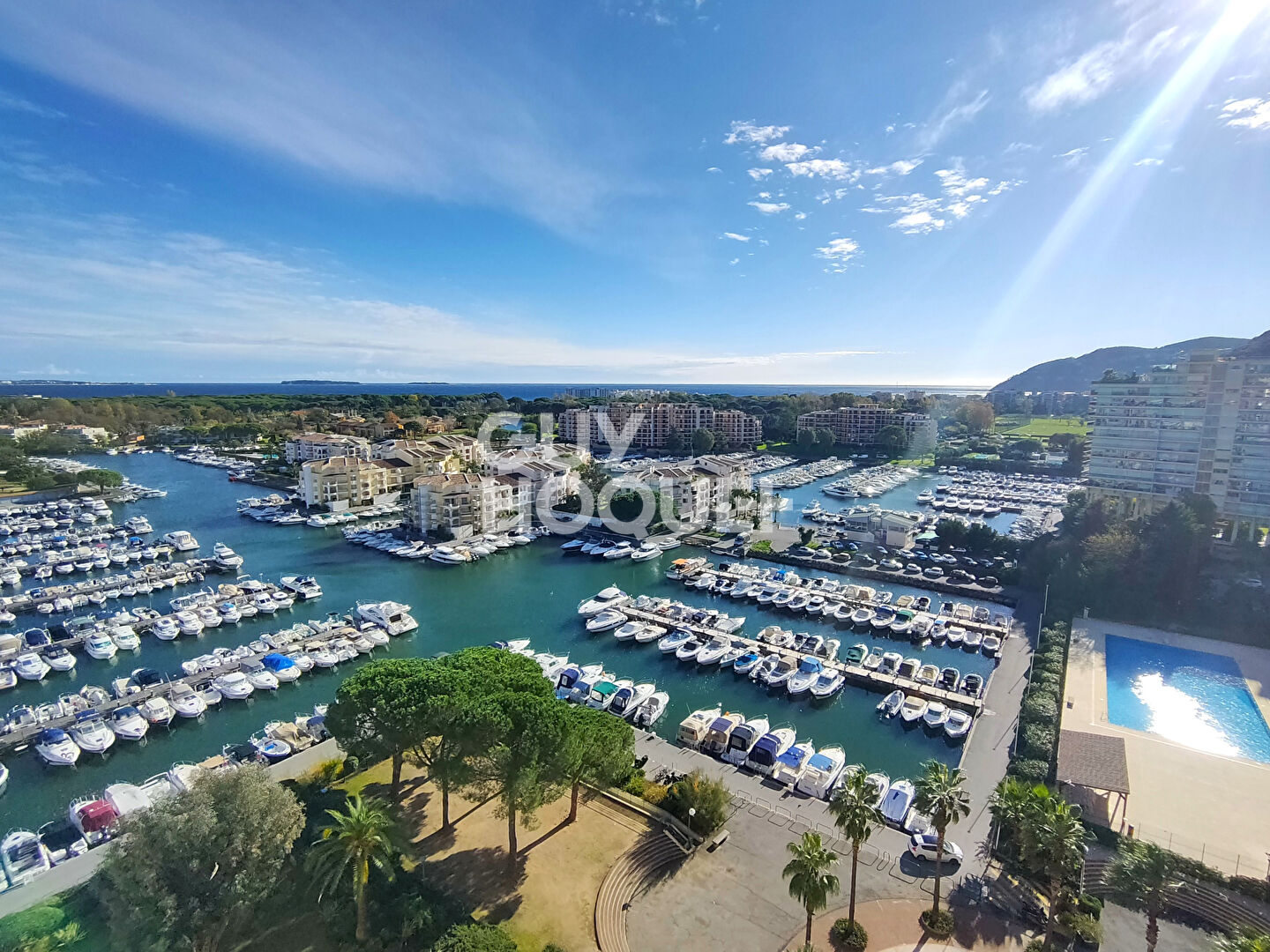 Splendide Vue Mer Pour Cet Appartement 3 Pièces Traversant  De 57 M² Environ Entièrement Refait En 2010. ...