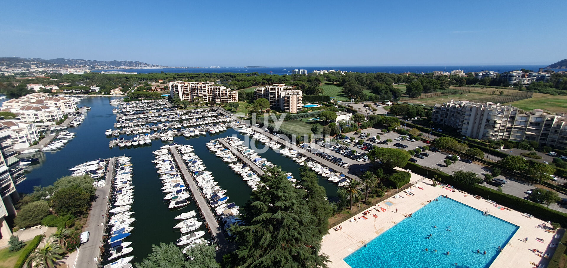EXCEPTIONNEL ET RARE ! PENTHOUSE AVEC SPLENDIDE VUE MER
