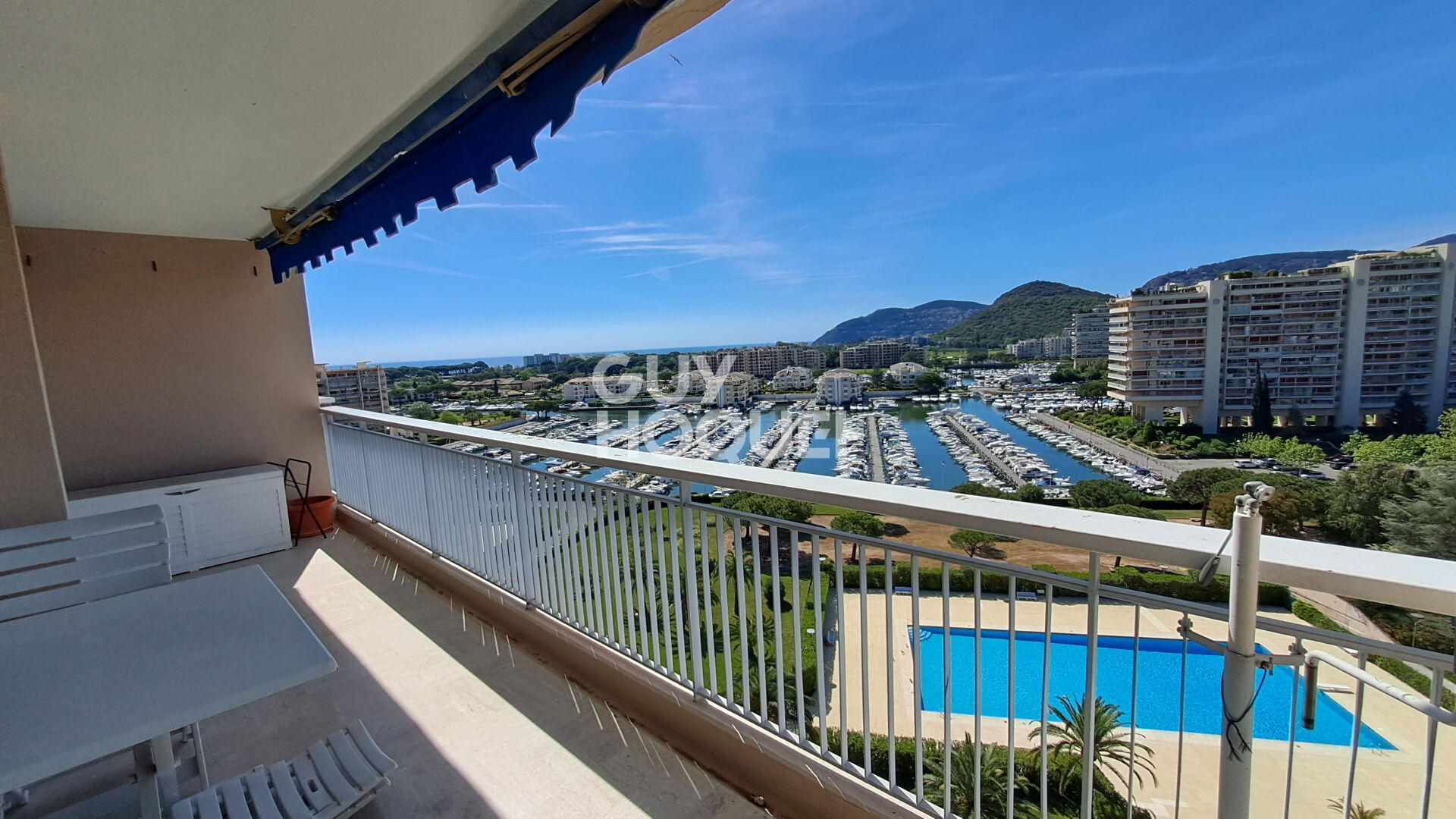 Appartement Mandelieu 3 pièce(s) 103 m2