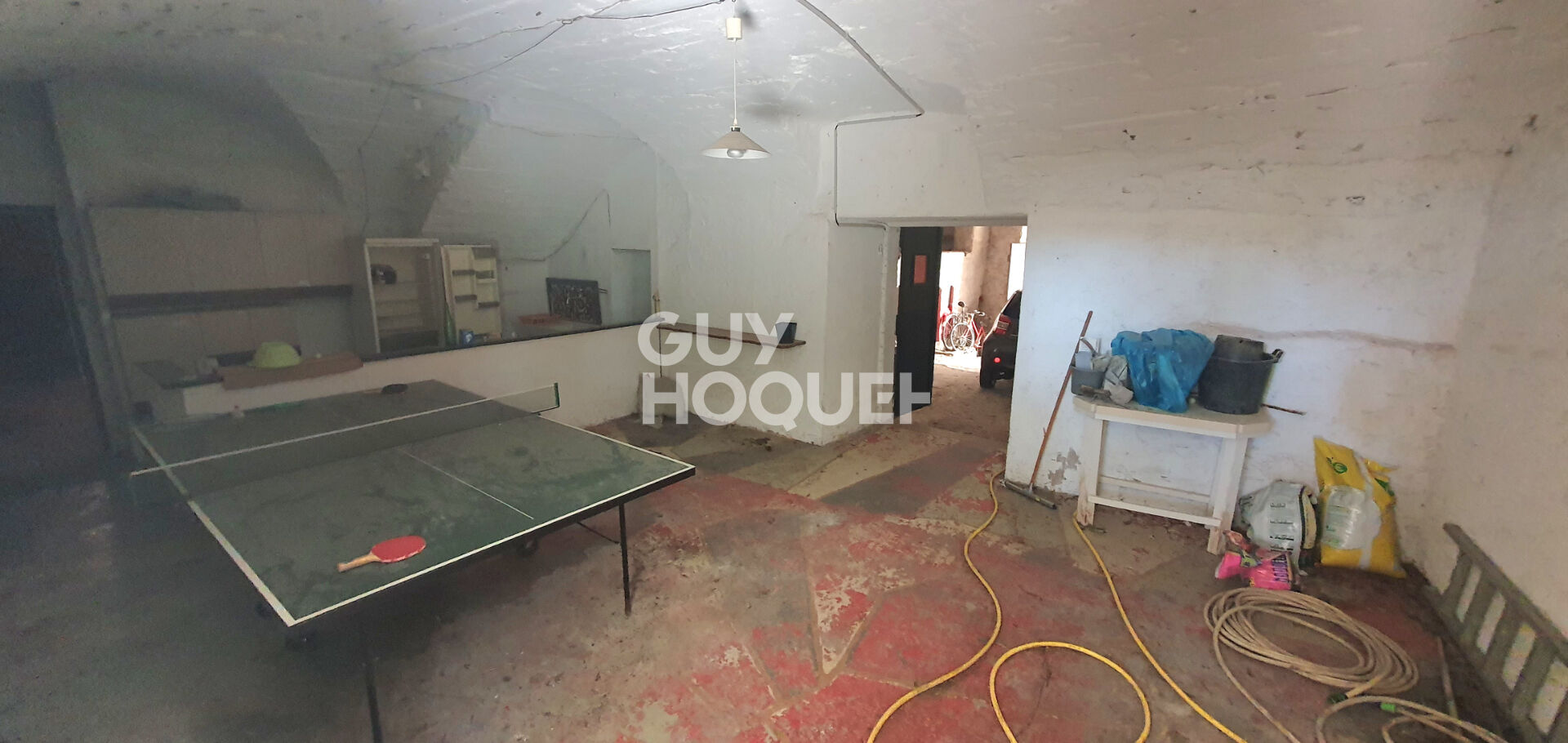 Maison d'exception avec garages, cave, local indépendant et parc arboré