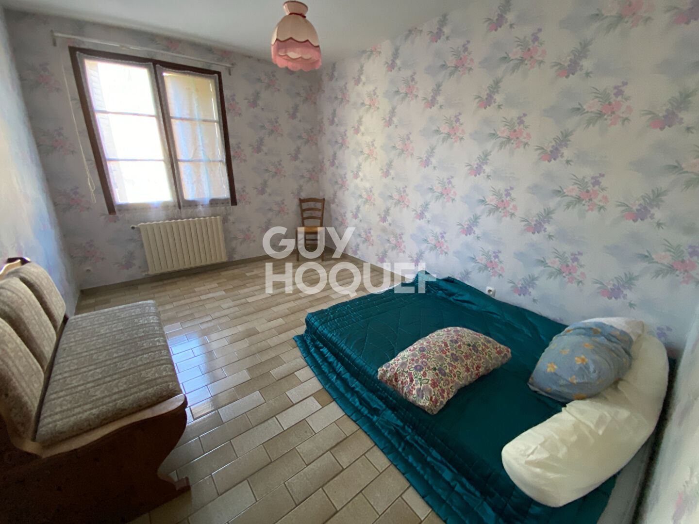 Maison de 220 m2 avec 2 parcelles de terrain constructible sur Saint Etienne De Fontbellon