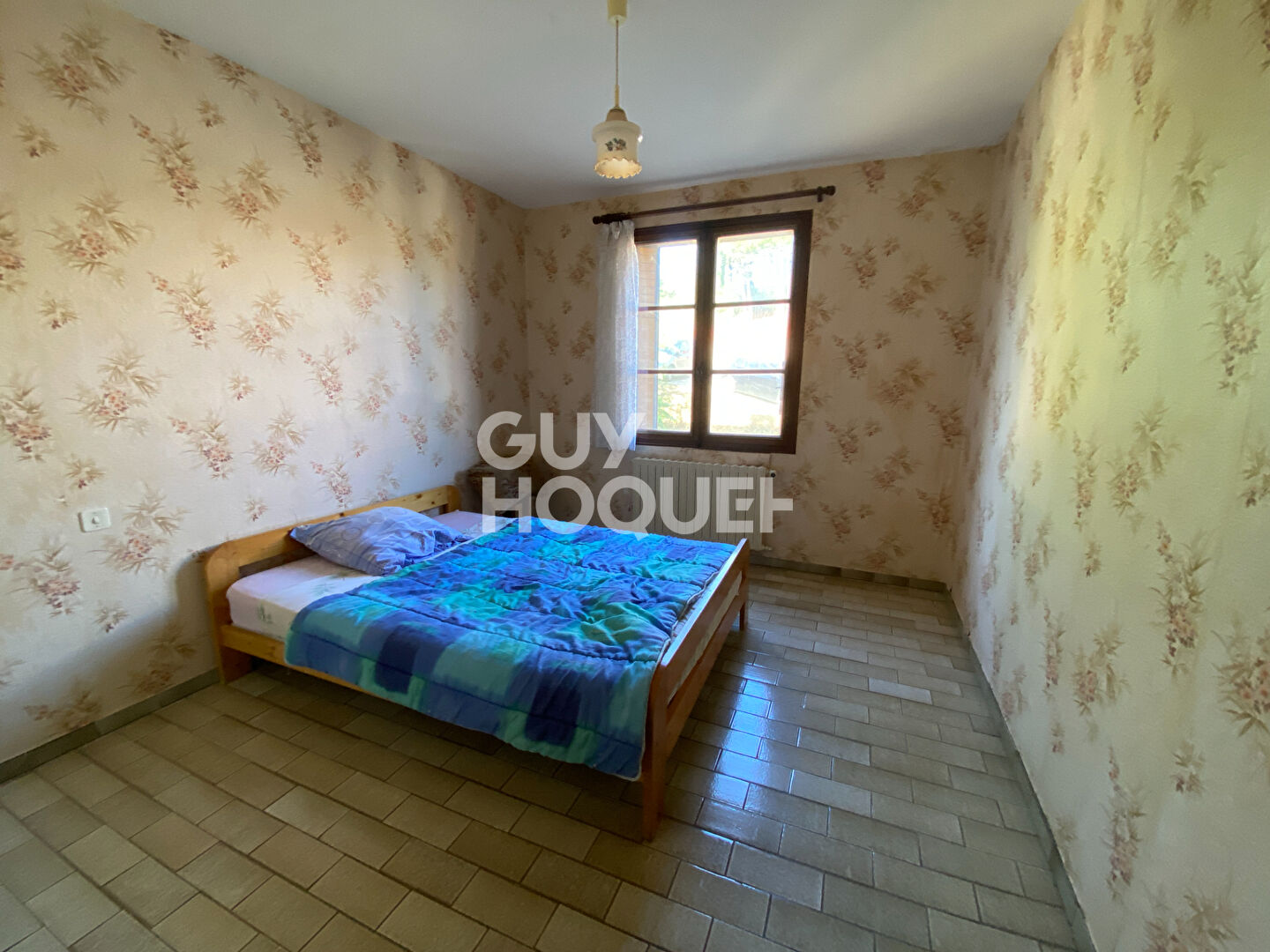 Maison de 220 m2 avec 2 parcelles de terrain constructible sur Saint Etienne De Fontbellon