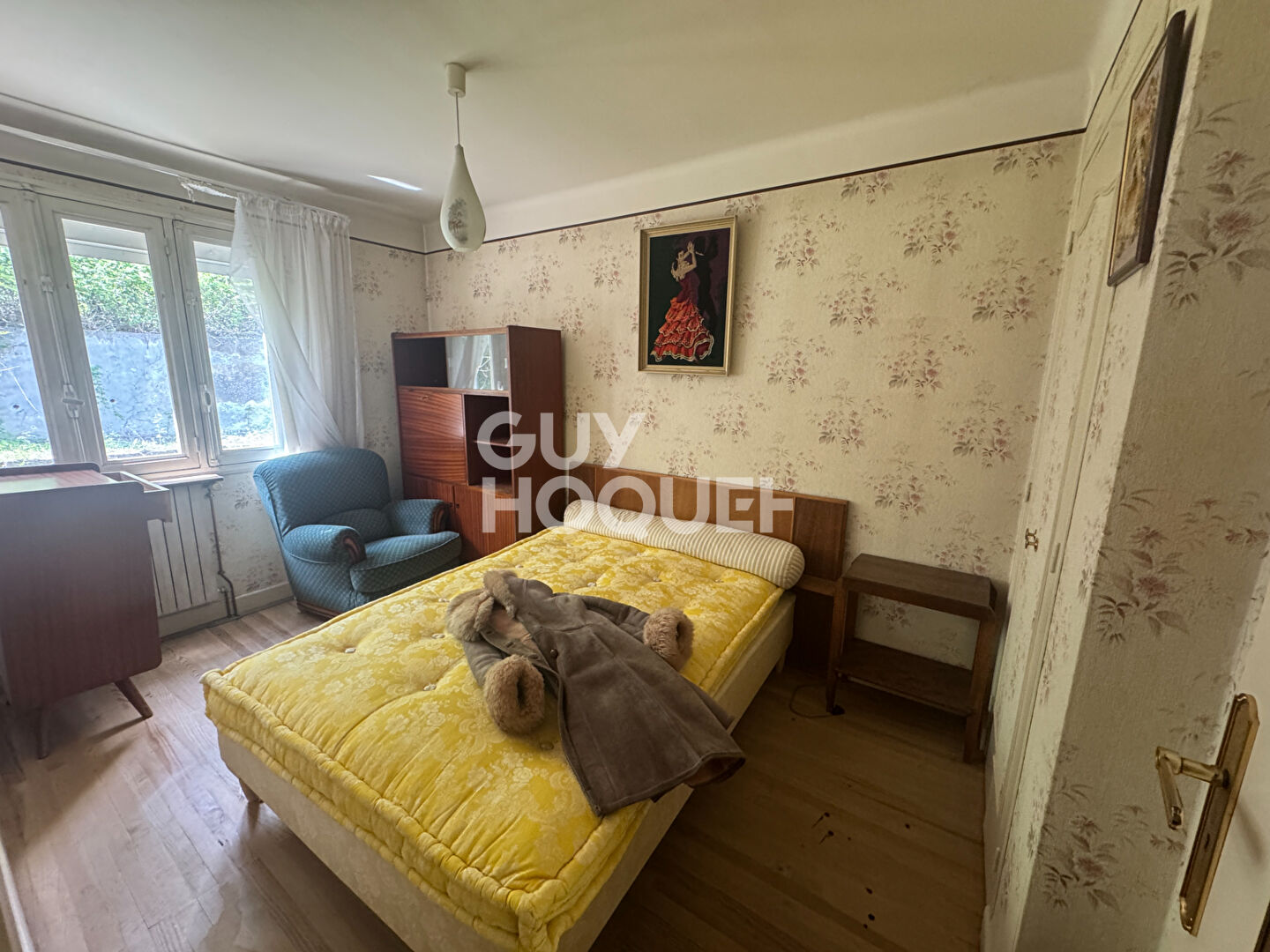 AUBENAS - Vue Dégagée avec Terrain constructible.