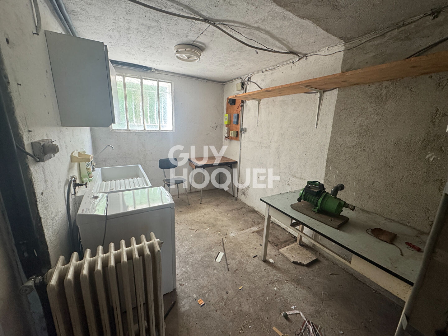 AUBENAS - Vue Dégagée avec Terrain constructible.