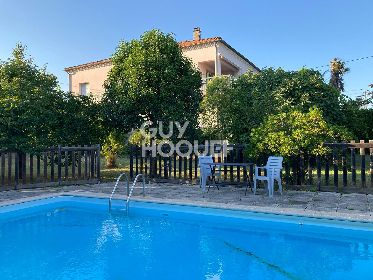 Rare à la vente - Belle maison familiale de 190 m² habitables à Aubenas