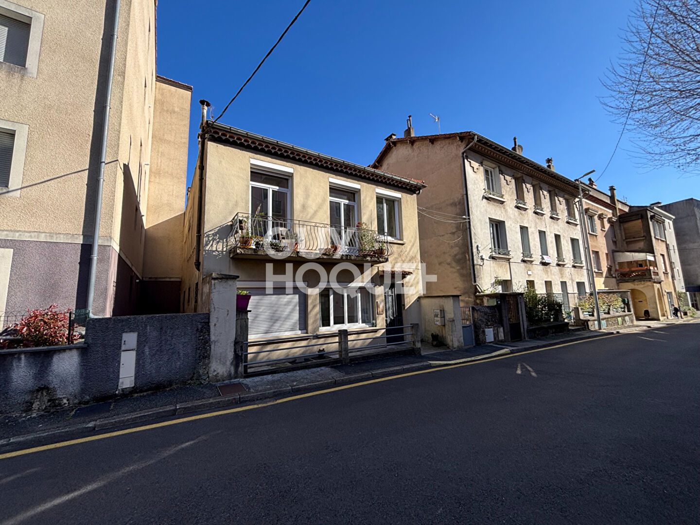 Immeuble de rapport 260 m²  4 lots Centre-ville d'Aubenas  2 000 de revenus mensuels