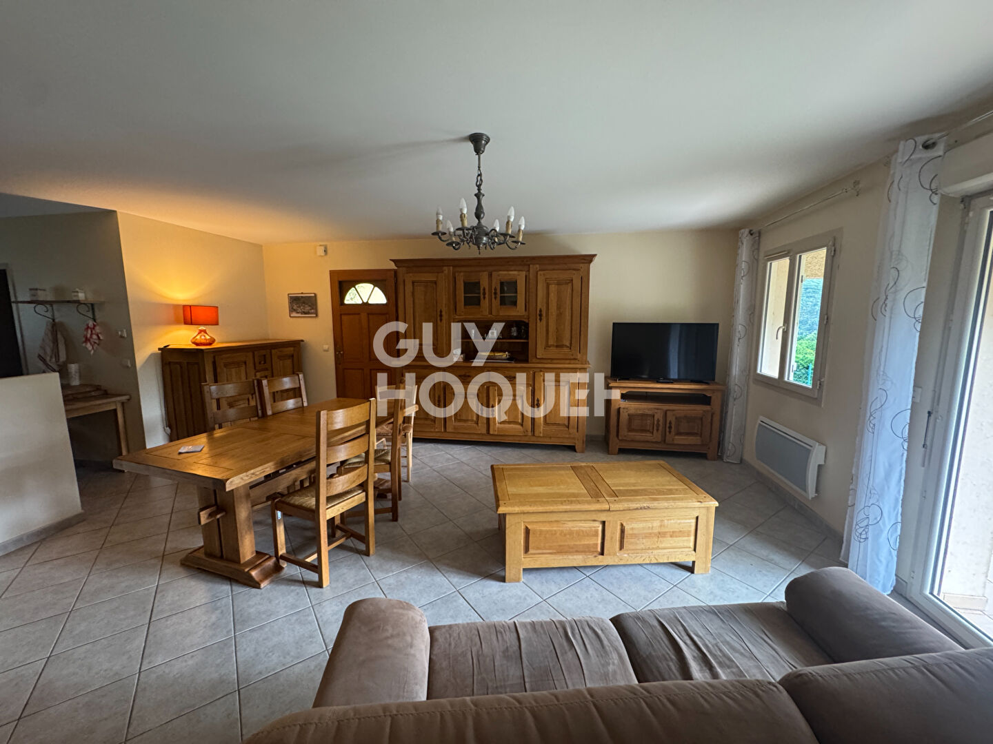 5 Min. à pied des Commerces et du Château de THUEYTS