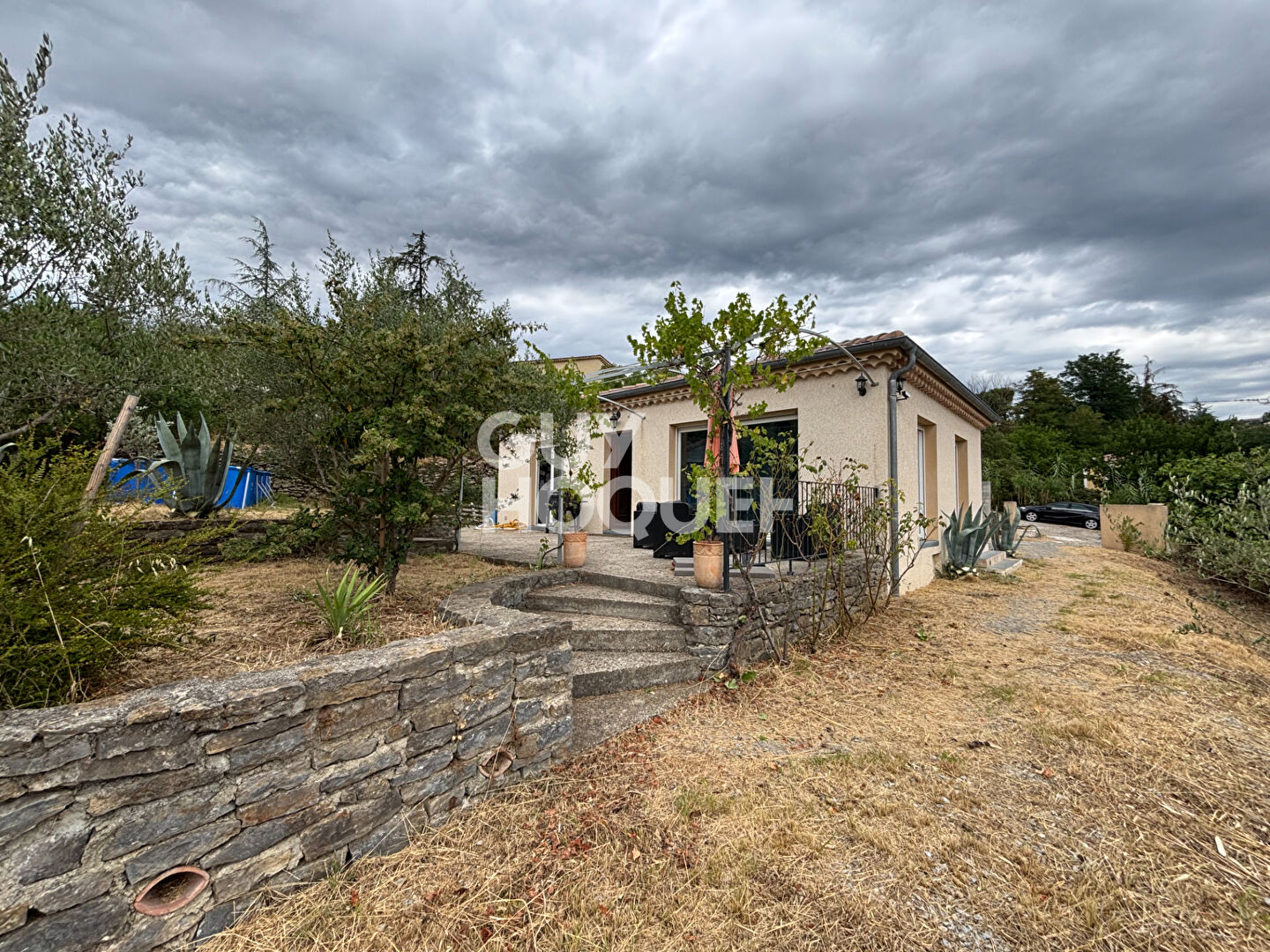 Maison de plain-pied avec dépendance ? 130 m² habitables sur terrain de 1 416 m² ? Aubenas Actuellement louée