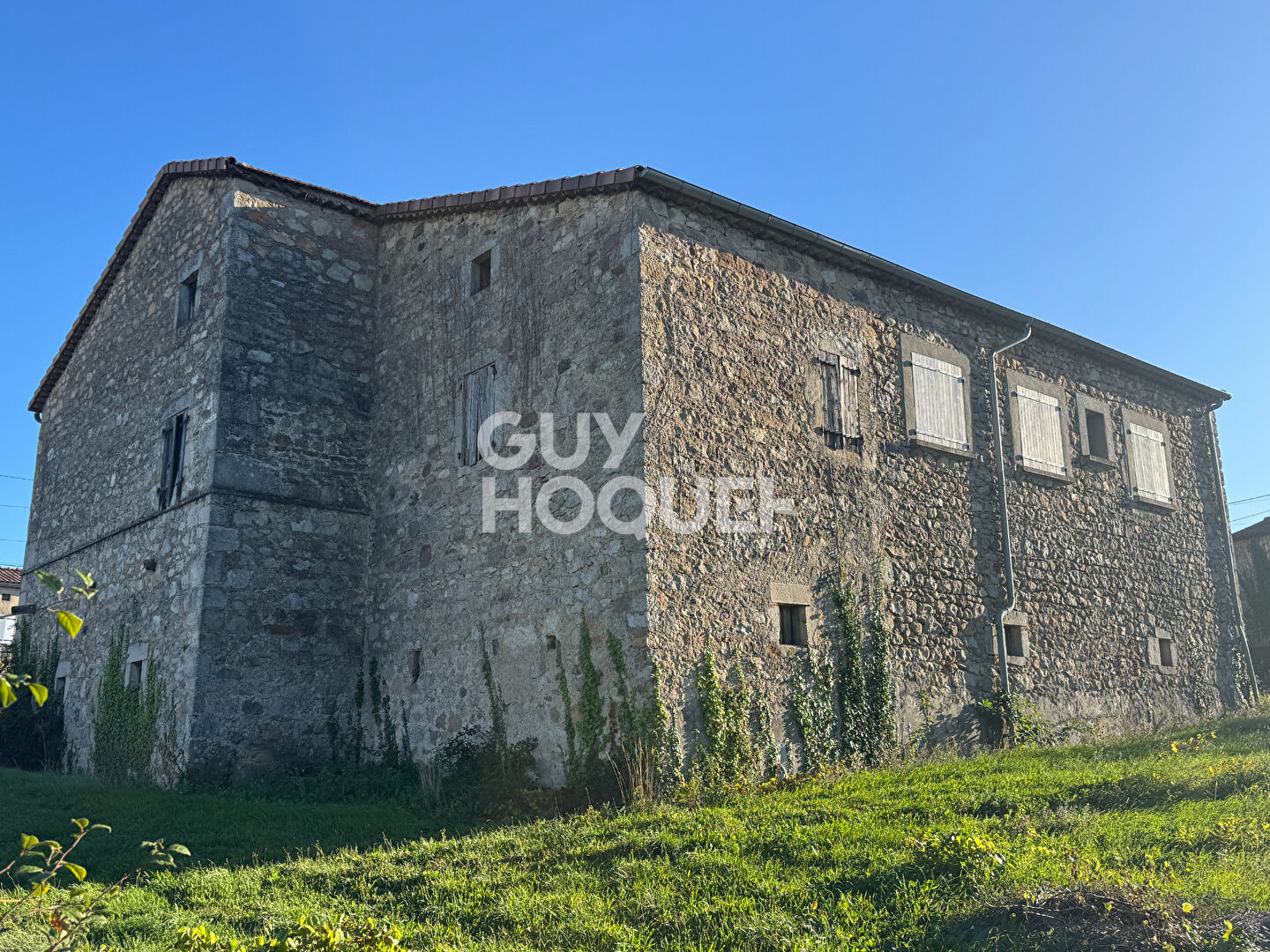 5 Min. AUBENAS. Habitable rapidement et évolutif