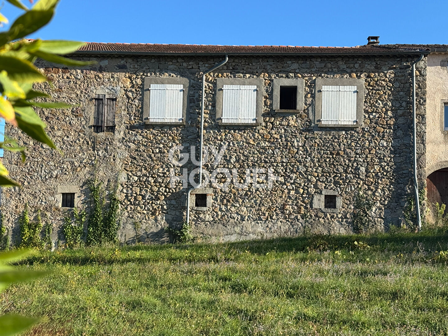 5 Min. AUBENAS. Habitable rapidement et évolutif