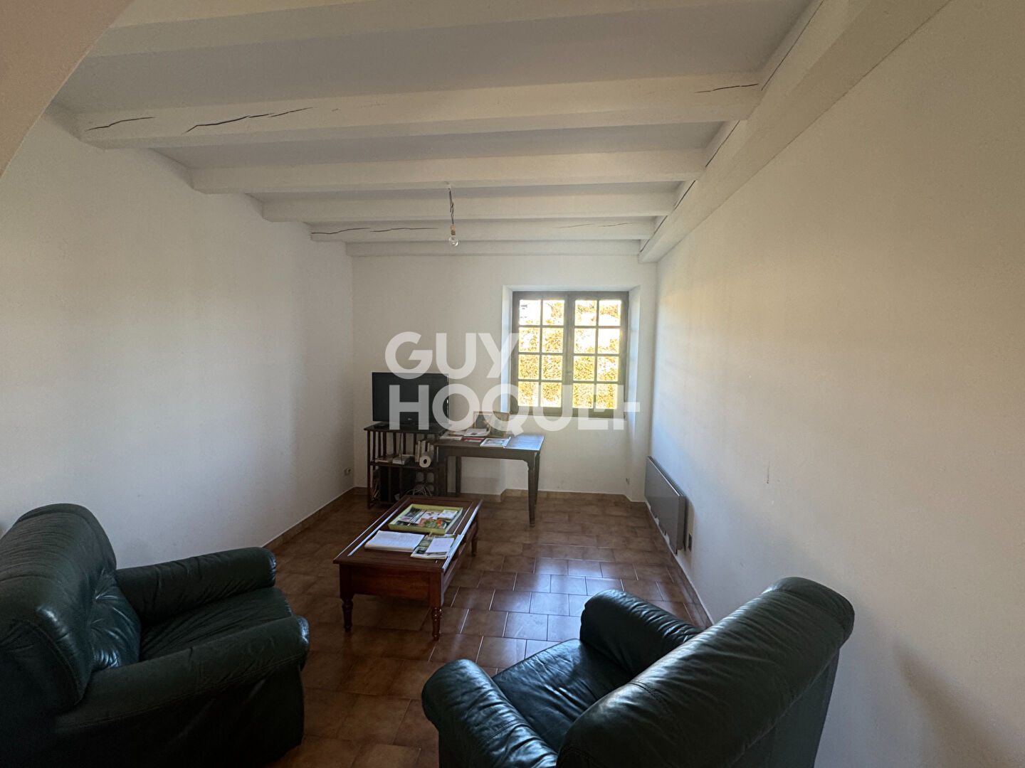 5 Min. AUBENAS. Habitable rapidement et évolutif