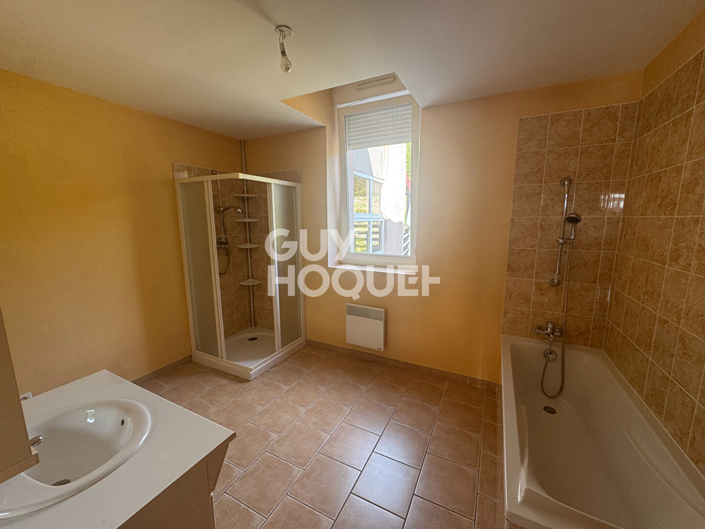 Ruoms, proche Commerces 4 pièce(s) 98 m2