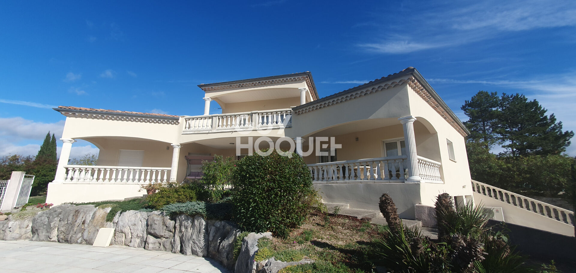 Maison d'exception + 6 000 m² de terrain constructible et facilement détachable