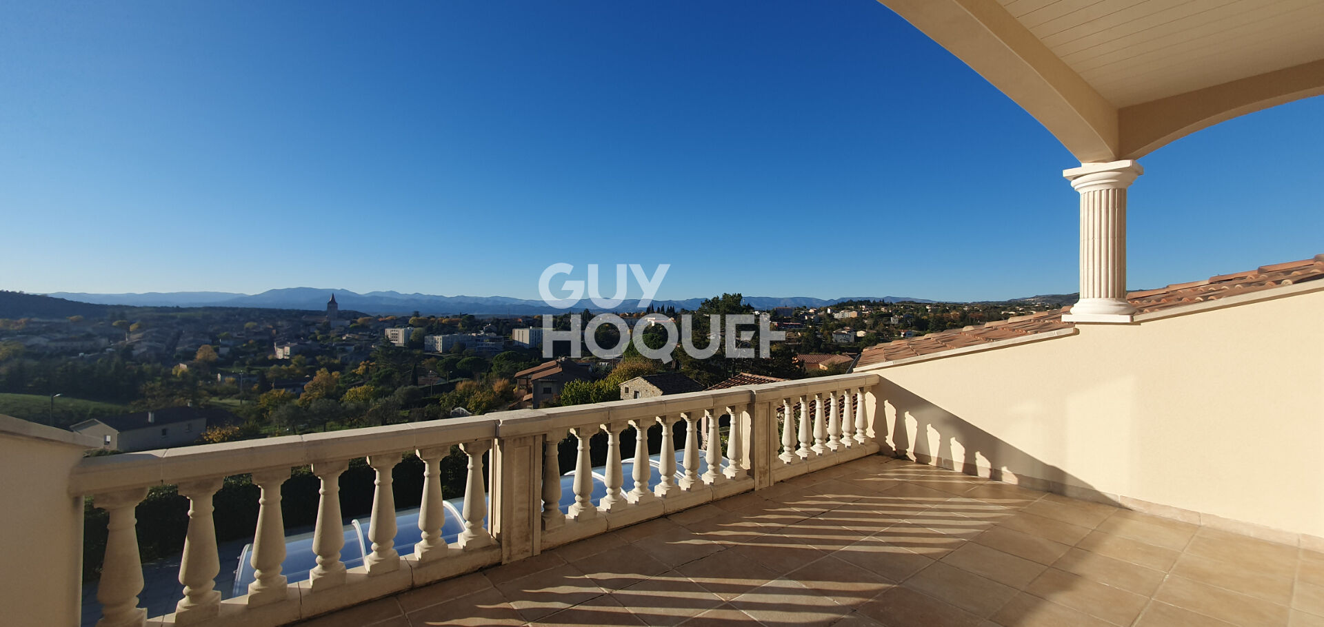 Maison d'exception + 6 000 m² de terrain constructible et facilement détachable